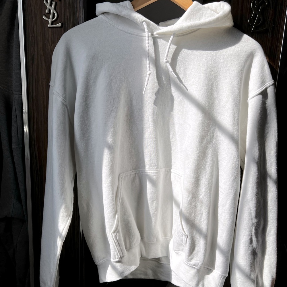 Gildan Sweater